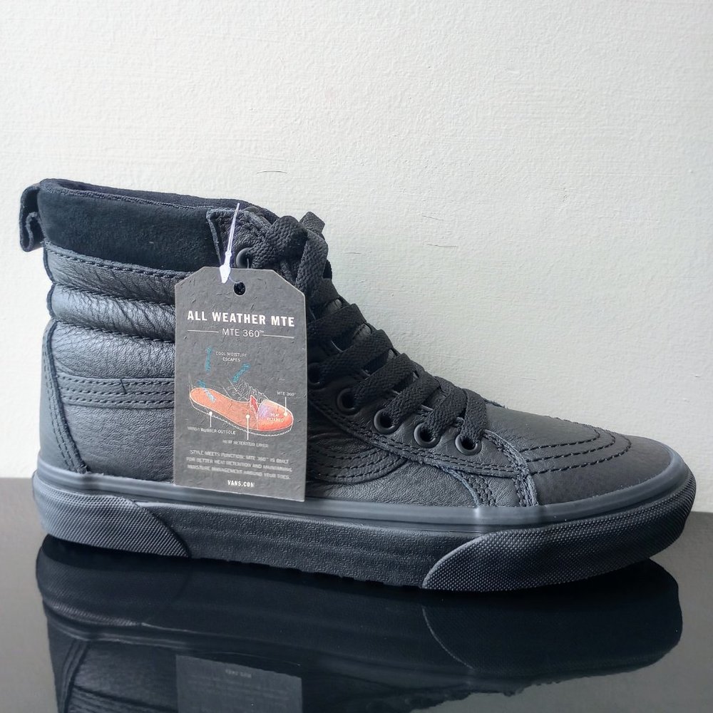 Vans Women's Sk8-Hi MTE High Top Sneaker in Cool Looking Leather / Black